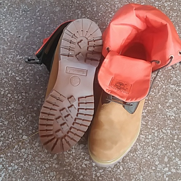 Boots - Picture 3 of 3